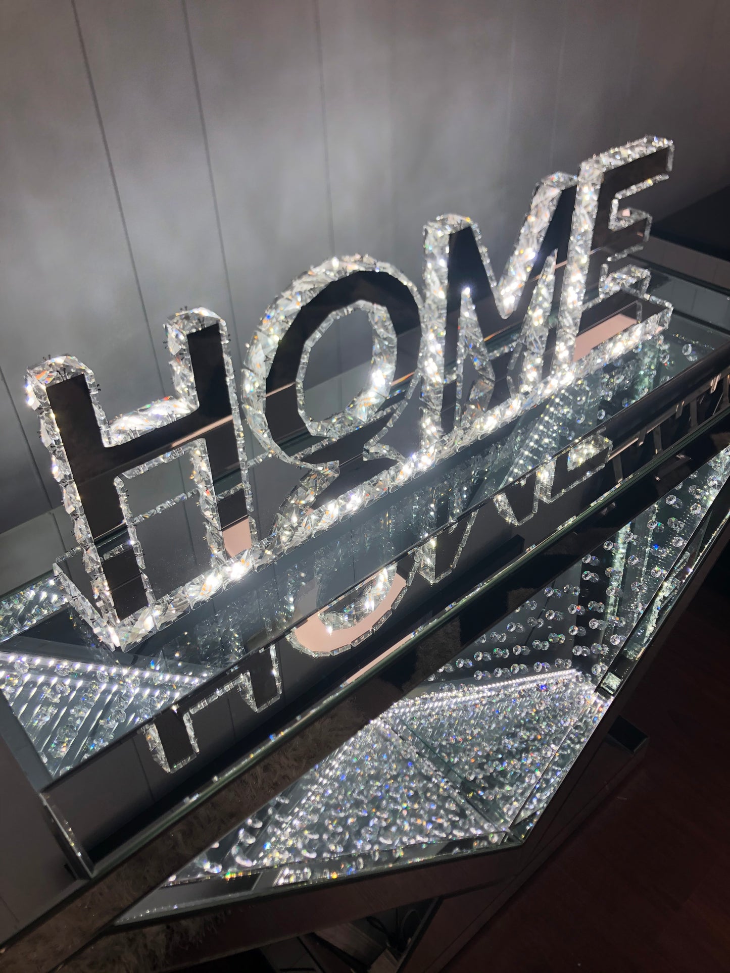 GLAM "HOME" LED CENTER PIECE LAMP