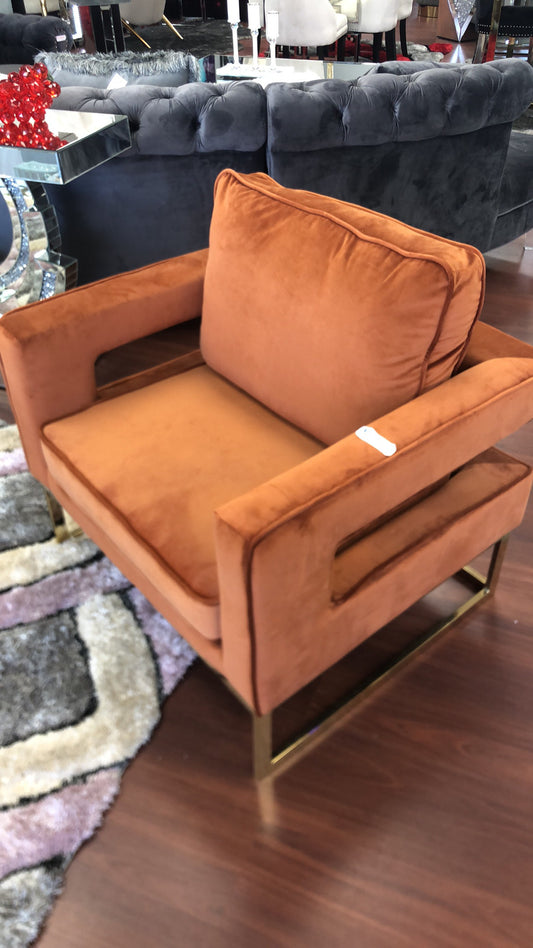 GLAM NOAH VELVET ACCENT CHAIR