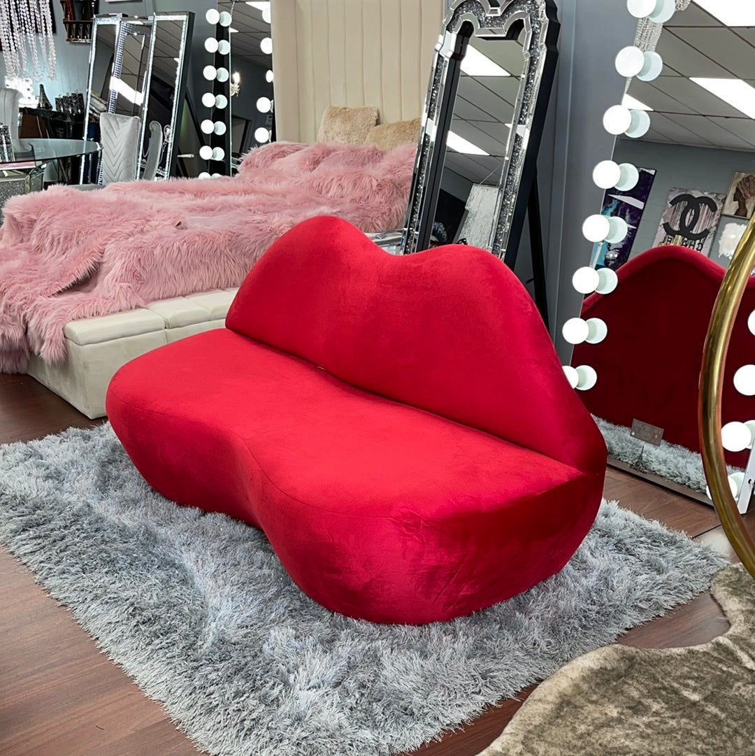 Red Velvet Lips Accent Sofa