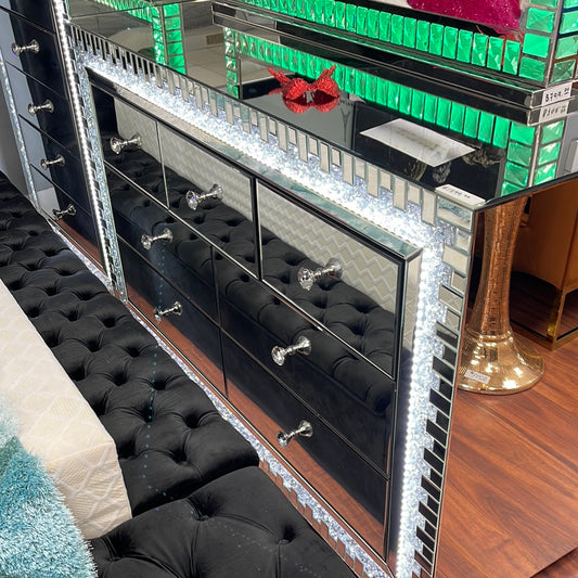 Mirrored Dresser w/LED lighting & diamonds