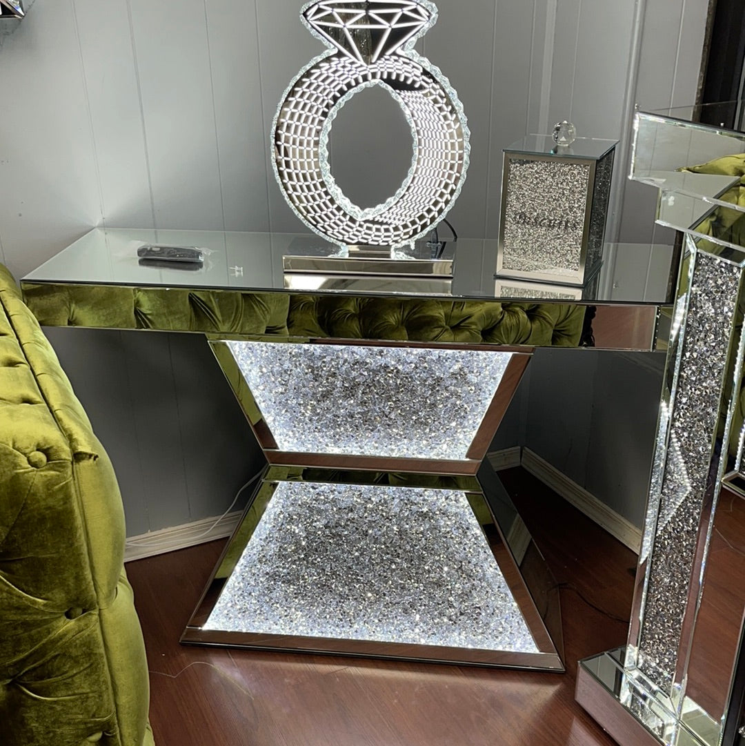 Mirrored LED console w/Crushed Diamonds 💎