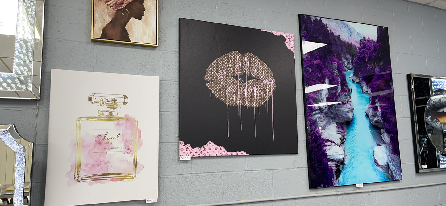 Pink & Black Lips Designer Wall Decor